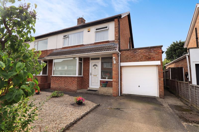3 bed semidetached house for sale in Skeeby Close, Hartburn, Stockton