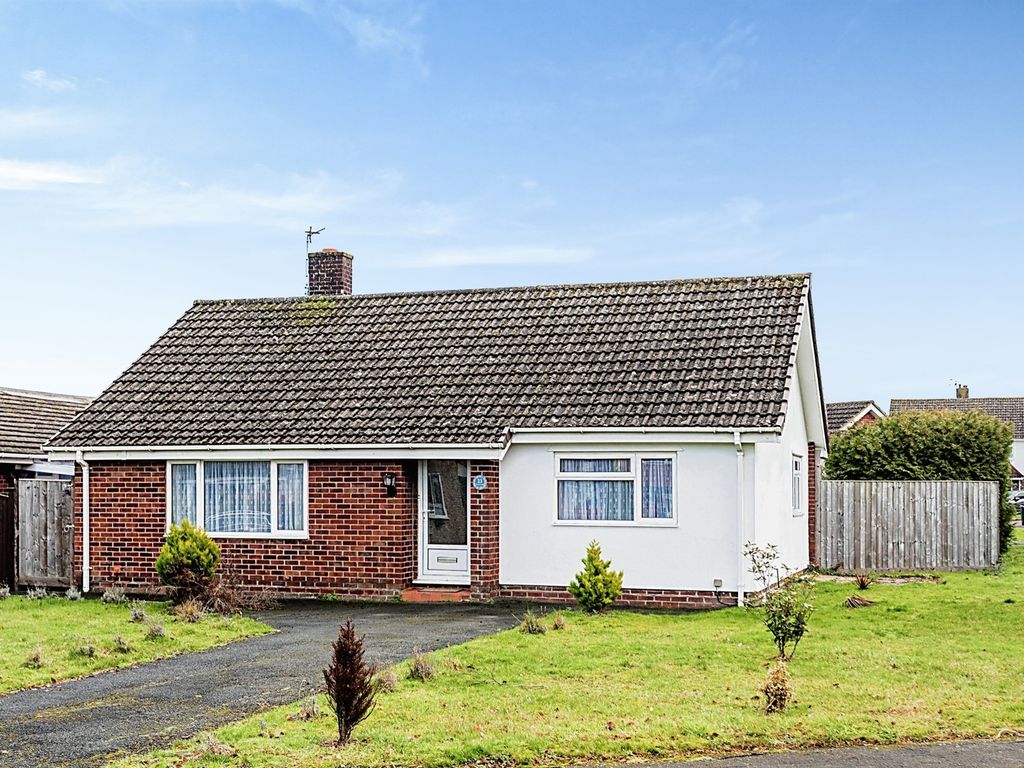 2 bed detached bungalow for sale in Rowan Drive, Royal Wootton Bassett