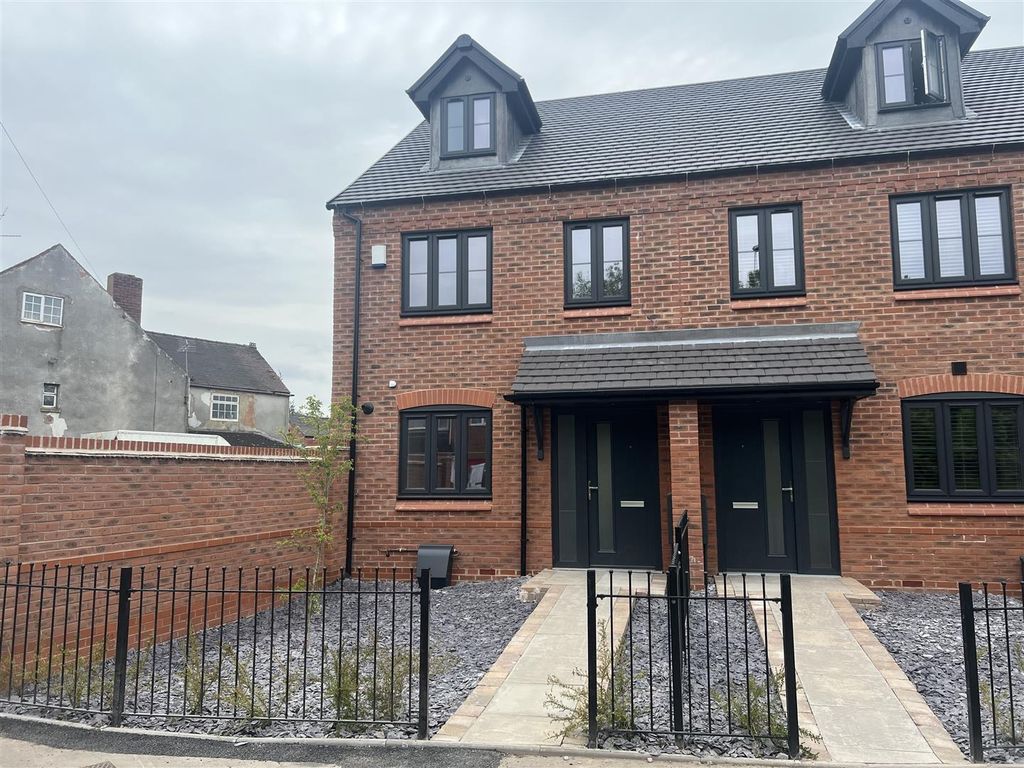 4 bed property to rent in Albutts Road, Norton Canes, Cannock WS8 Zoopla