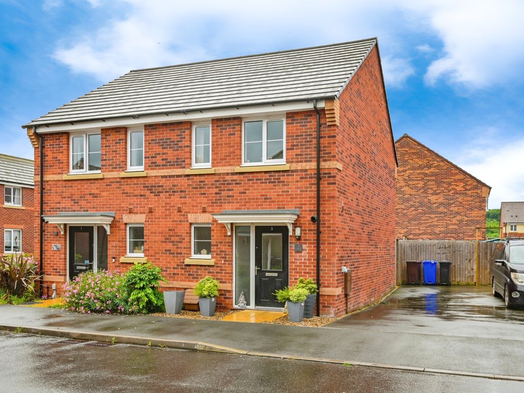 2 bed semidetached house for sale in Barley Road, BurtonOnTrent
