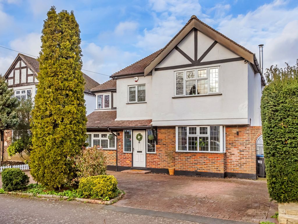 5 bed detached house for sale in Court Avenue, Coulsdon CR5, £1,185,000