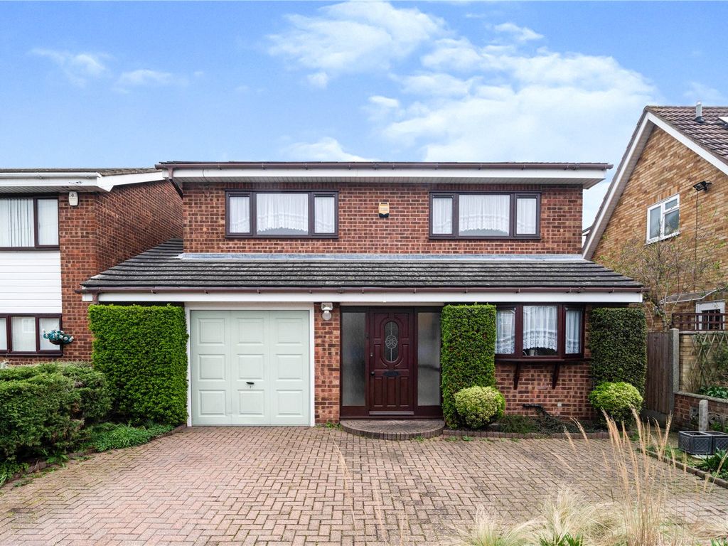 4 bed detached house for sale in Tavistock Road, Basildon, Essex SS15