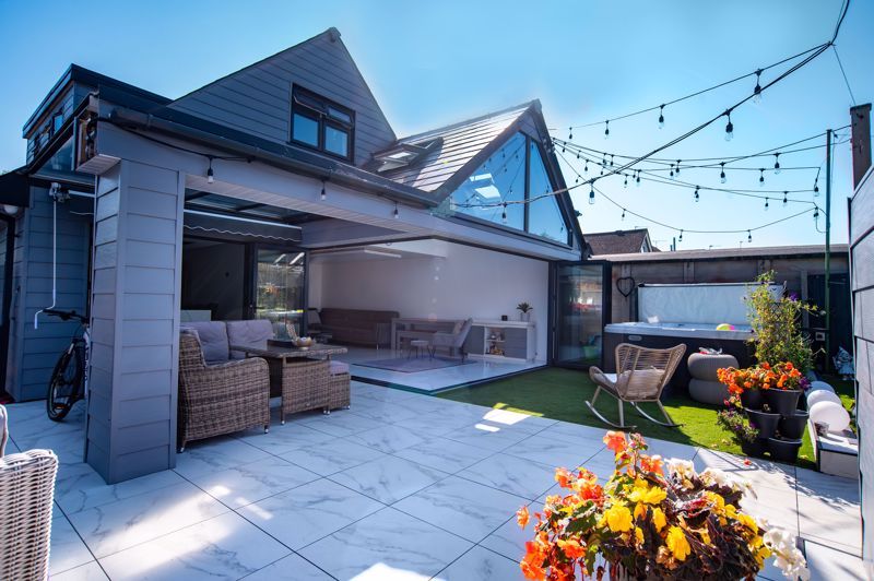 5 bed detached bungalow for sale in Park Lane, Bedhampton, Havant PO9