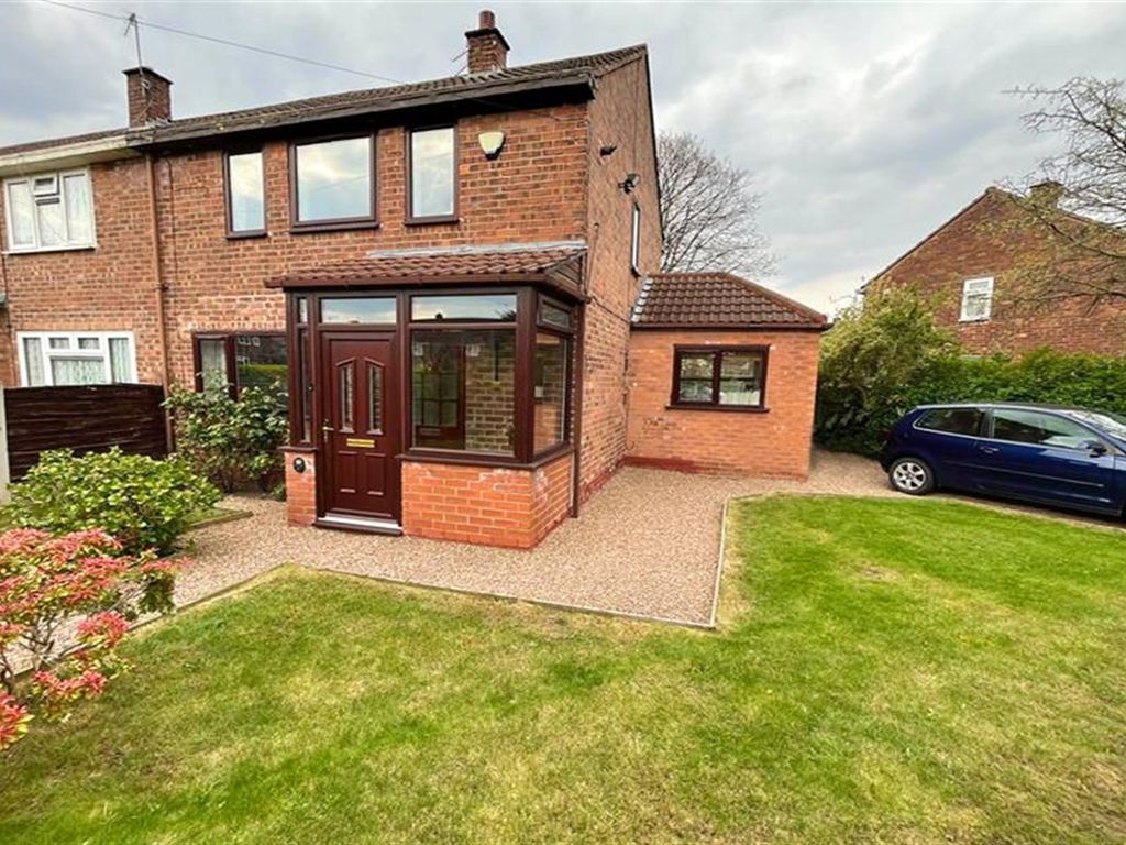 2 bed end terrace house for sale in Hoylake Road, Sale M33 Zoopla
