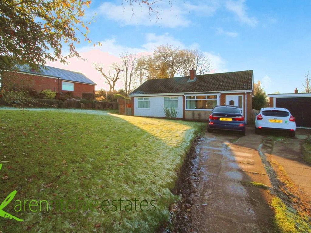 3 bed detached bungalow for sale in Cambourne Drive, Ladybridge BL3, £