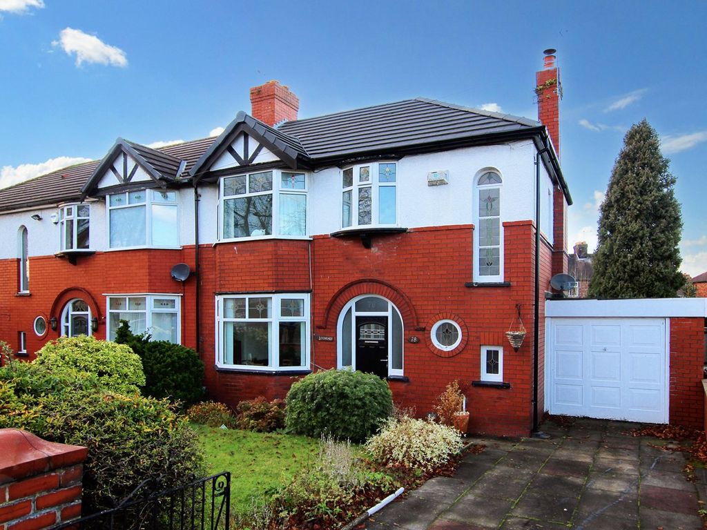 3 bed semidetached house for sale in Kiln Lane, Dentons Green, St