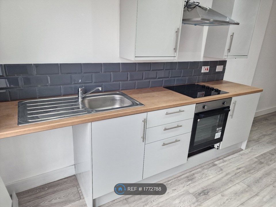 2 bed flat to rent in Stacey Road, Cardiff CF24, £1,250 pcm Zoopla