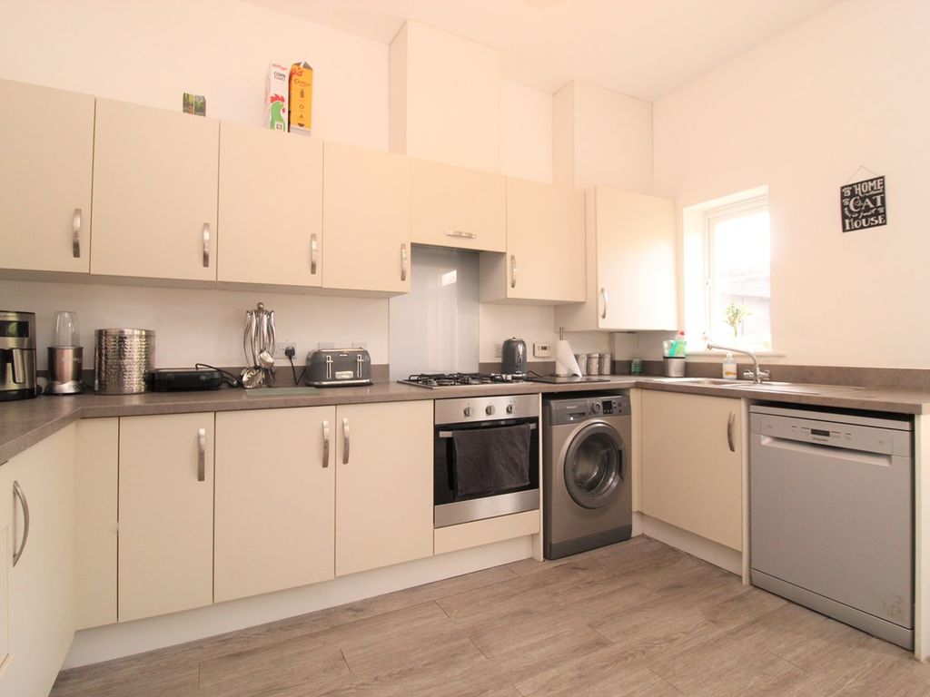 4 bed town house for sale in Plaxton Way, Herne Bay CT6, £299,950 Zoopla