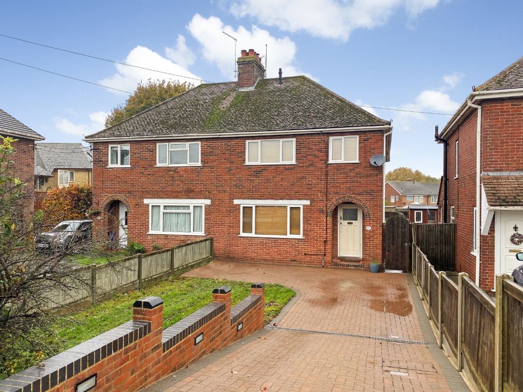 4 bed semidetached house for sale in Rough Common Road, Rough Common, Canterbury, Kent CT2 Zoopla