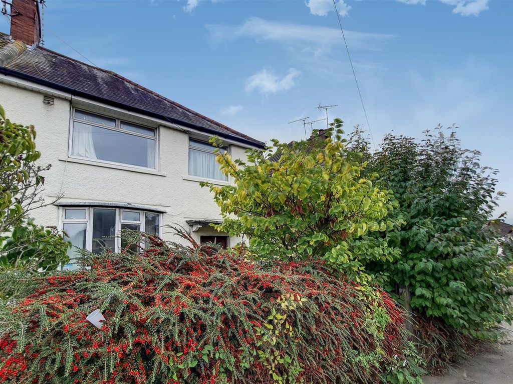 3 bed semidetached house for sale in Springfield Park Lane, Chelmsford