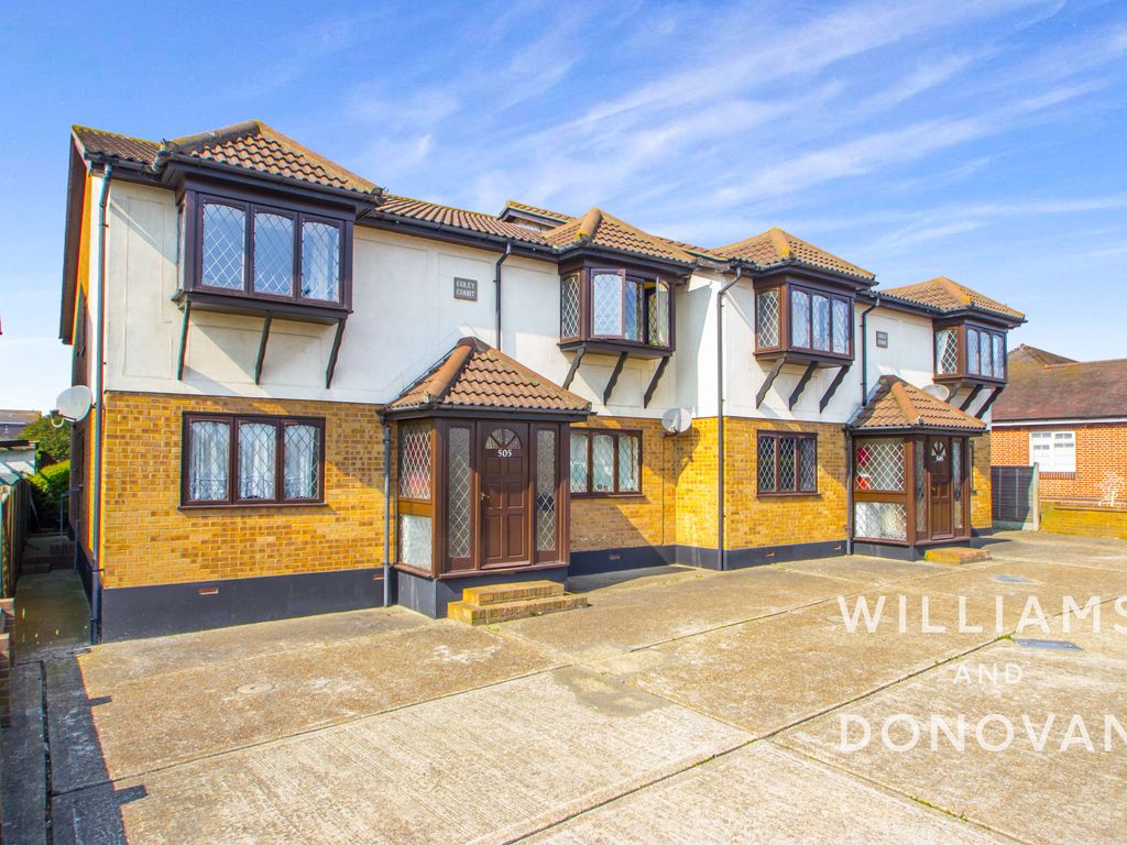 1 bed flat for sale in High Road, Benfleet SS7, £220,000 Zoopla