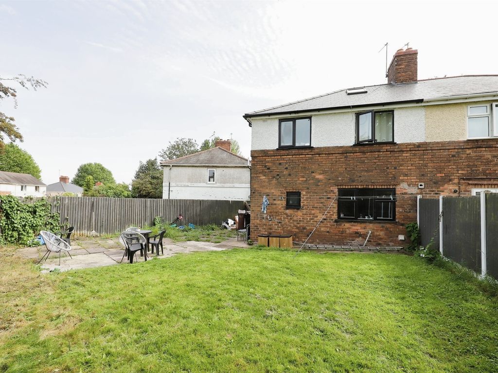 3 bed semidetached house for sale in Owen Place, Bilston WV14, £