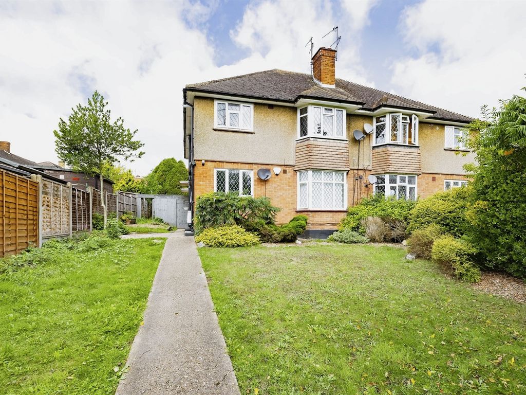 2 bed for sale in Park Avenue, Bushey WD23 Zoopla