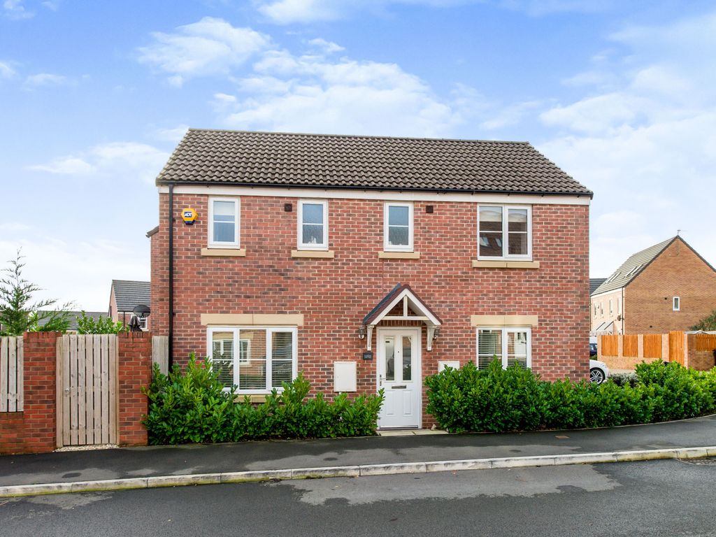 3 bed detached house for sale in Sycamore Drive, Castleford, West