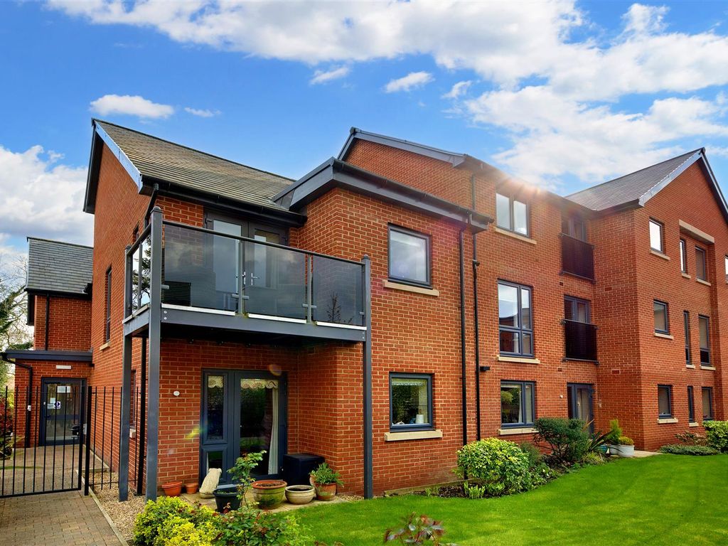2 bed flat for sale in Barleythorpe, Oakham, Rutland LE15 Zoopla
