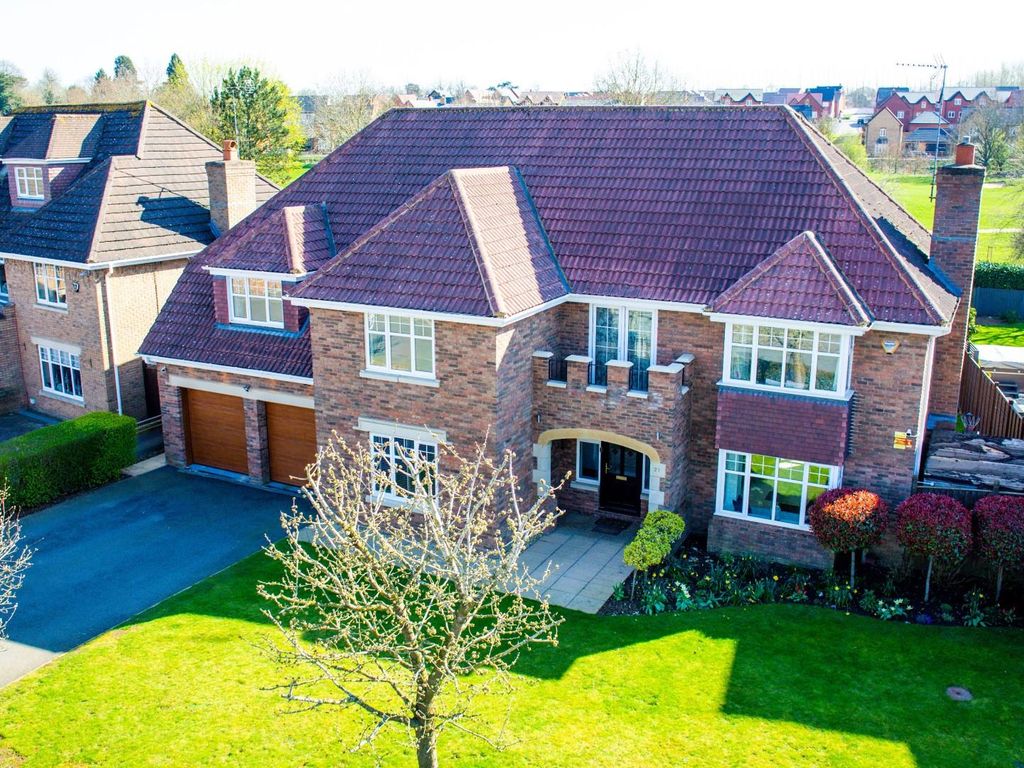 5 bed detached house for sale in Turnberry Lane, Collingtree