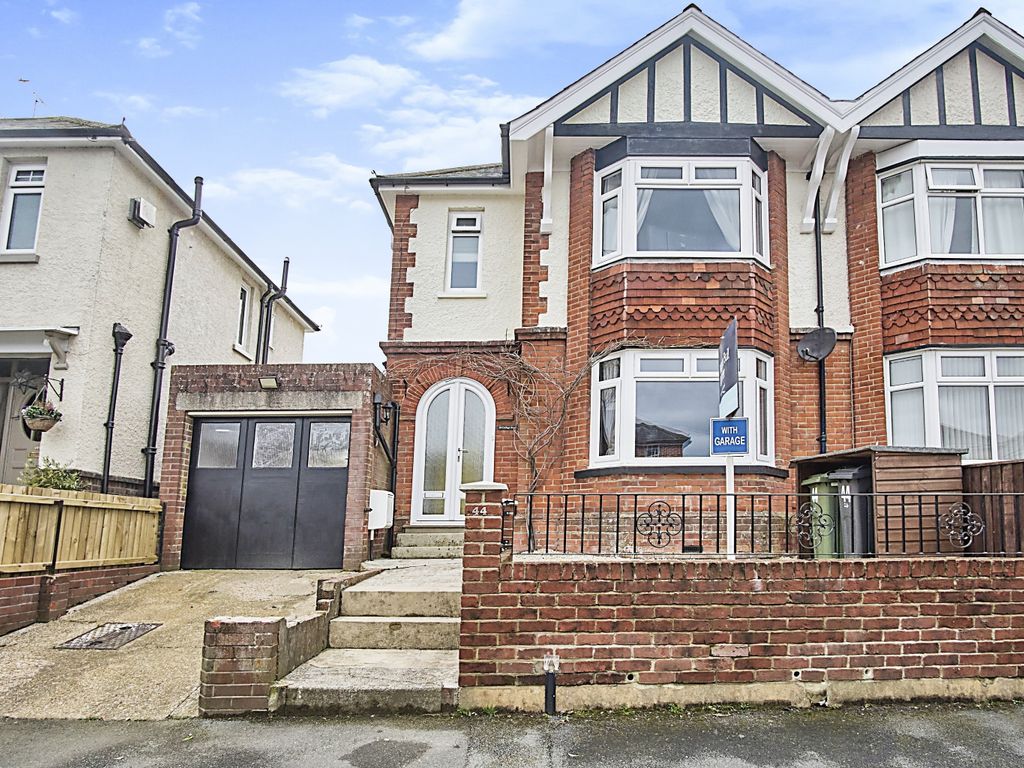 3 bed semidetached house for sale in College Road, Newport, Isle Of