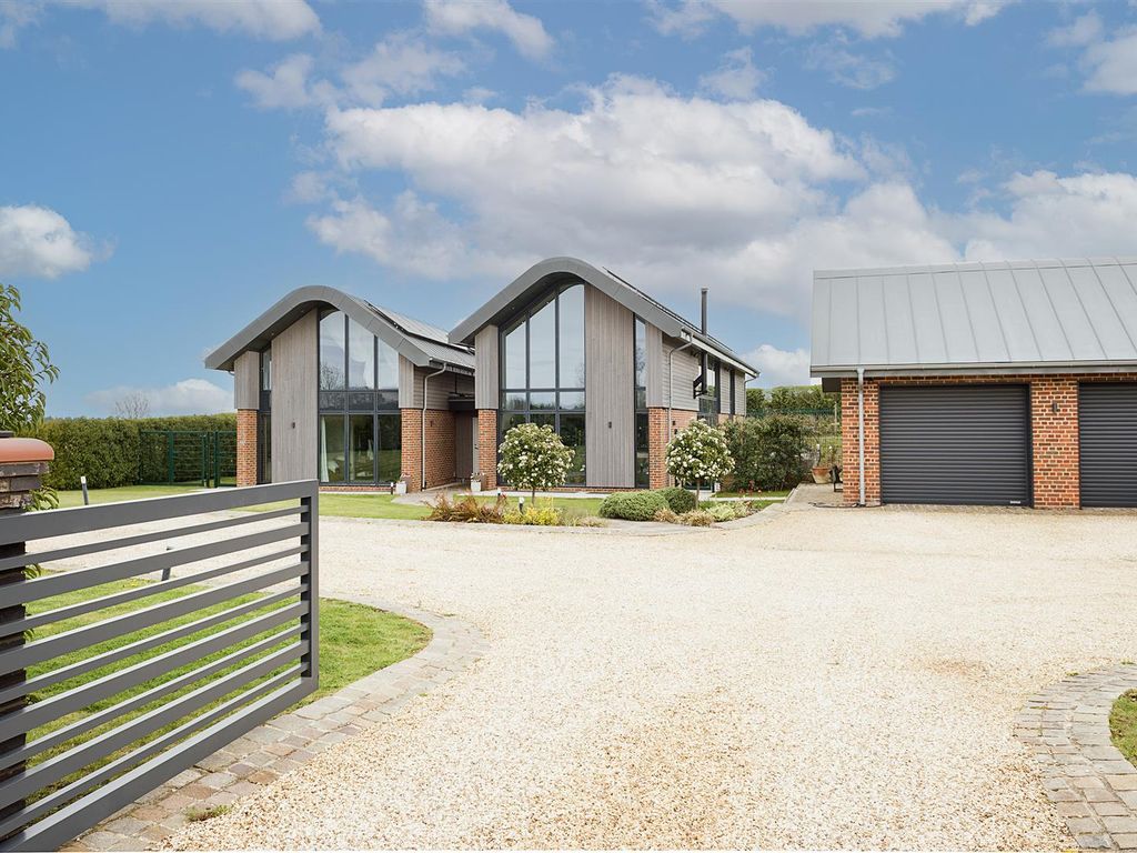 5 bed detached house for sale in Clements End Road, Studham, Dunstable