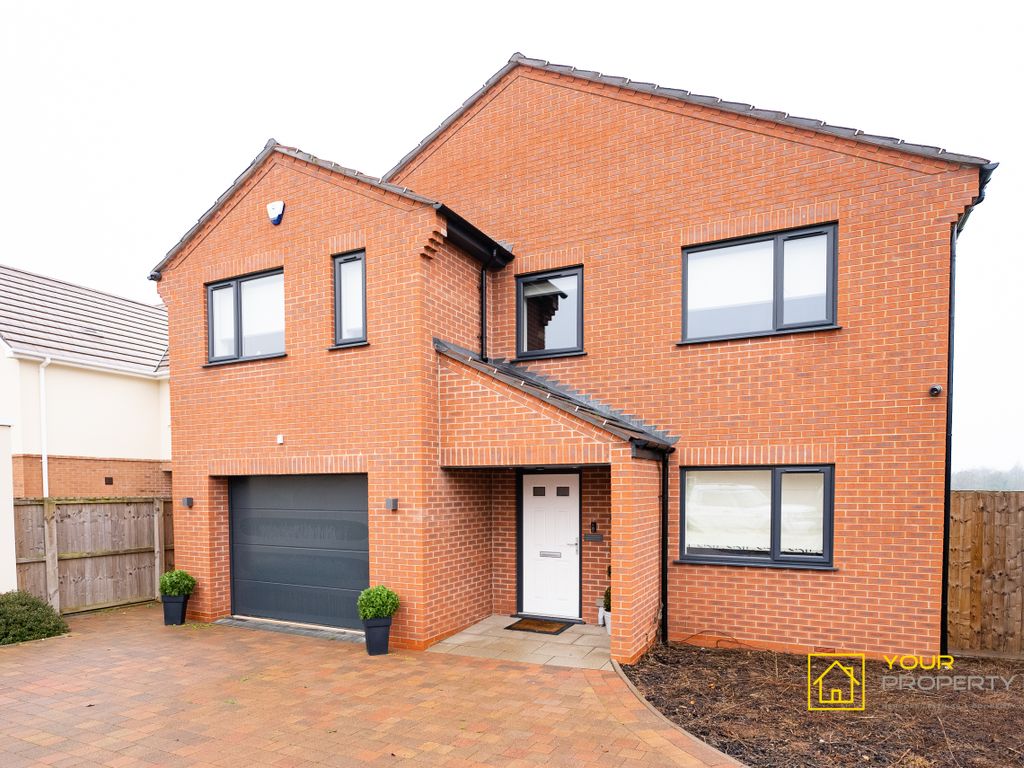 4 bed detached house to rent in Birch Meadow, Worcester, Worcestershire
