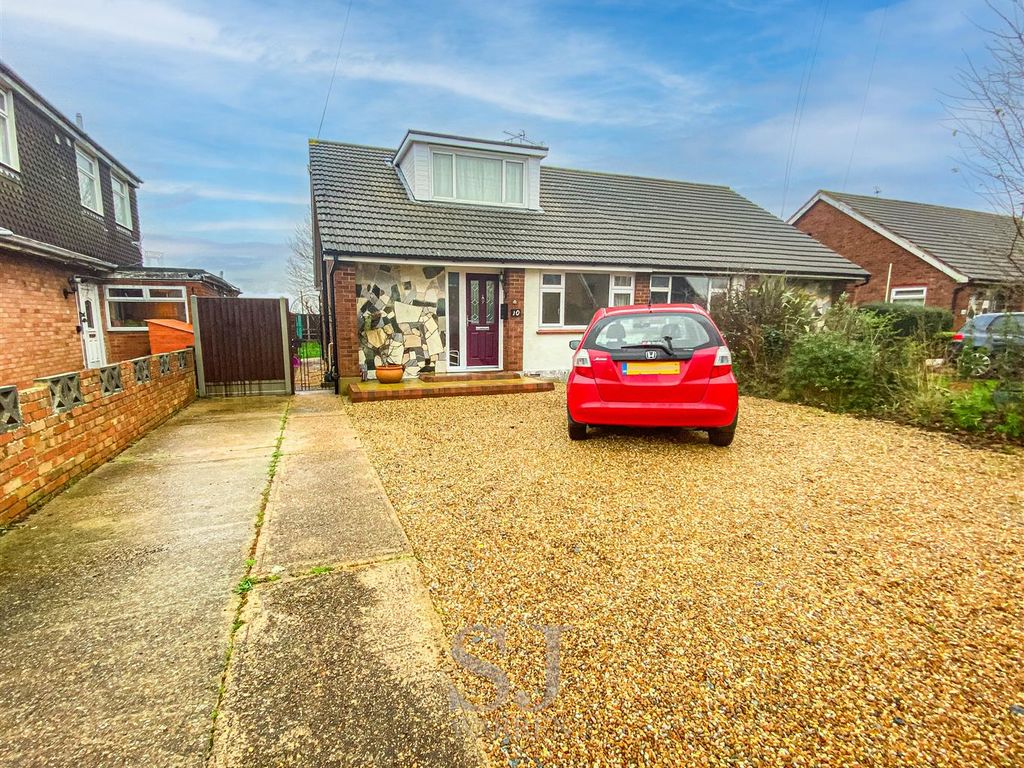 3 bed property for sale in Spells Close, Southminster CM0, £320,000