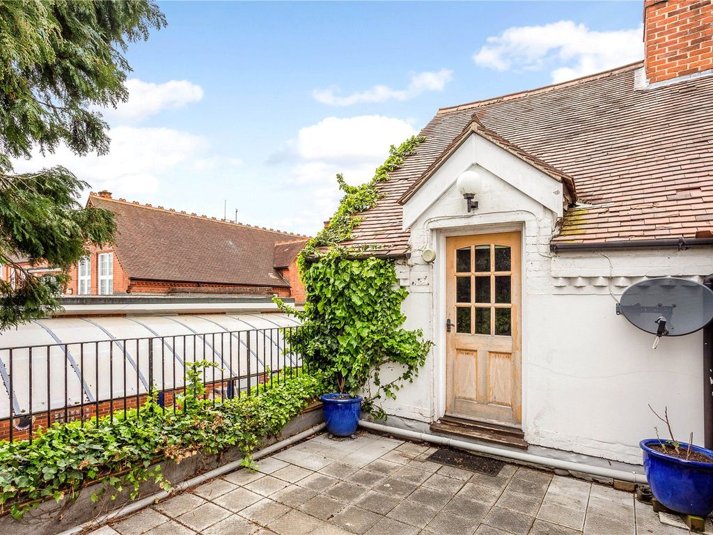 3 bed semidetached house for sale in Sunninghill Road, Sunninghill