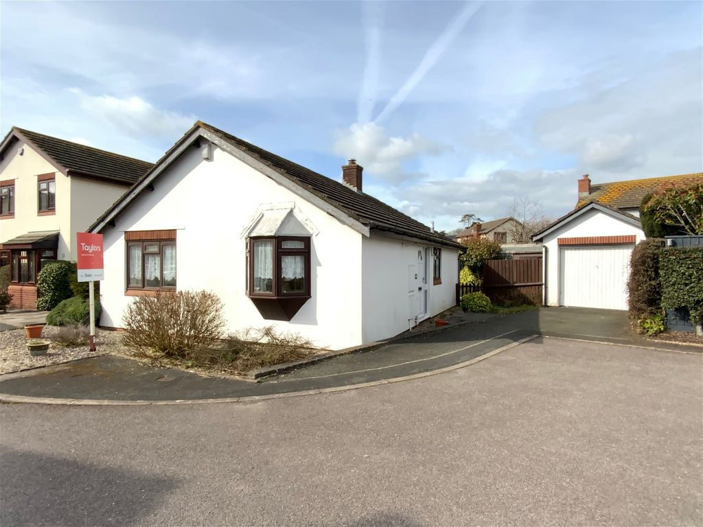 2 bed bungalow for sale in Steed Close, Hookhills, Paignton TQ4, £