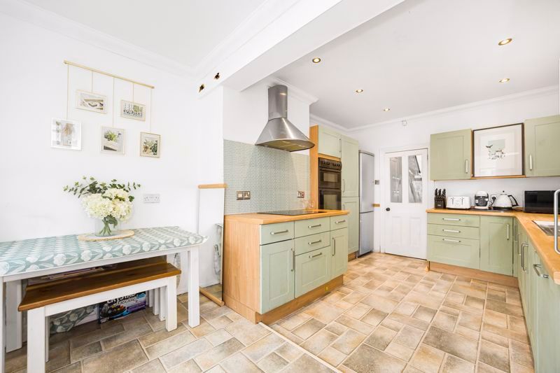 3 bed semidetached house for sale in Warwick Road, Sidcup, Kent DA14