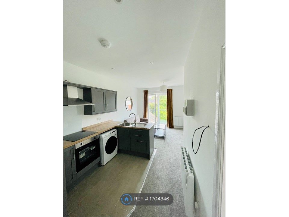 1 bed flat to rent in Wellington Road North, Stockport SK4 Zoopla