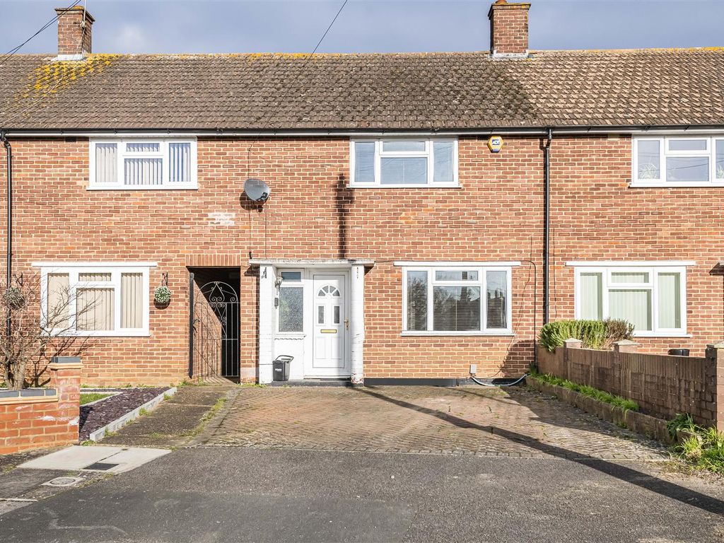 2 bed terraced house for sale in Hatford Road, Reading RG30, £325,000