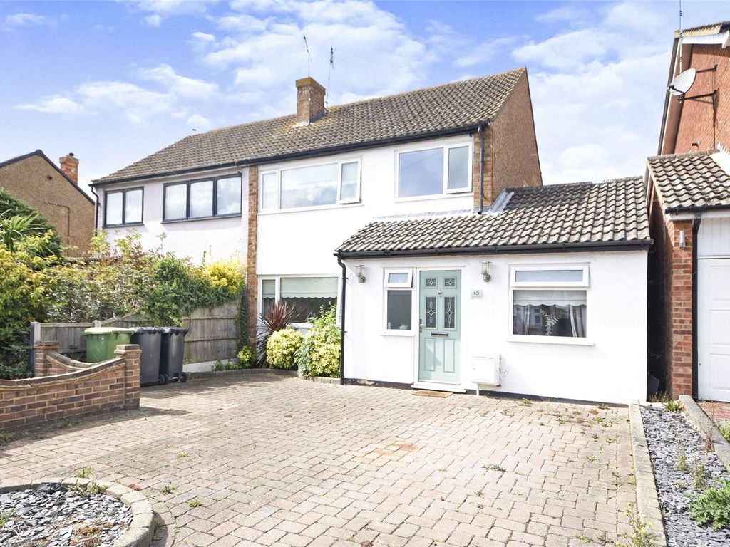 3 bed semidetached house for sale in Abbey Close, Hullbridge, Essex