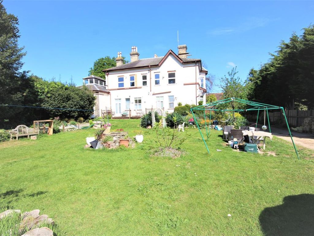 1 bed flat for sale in Flat, Park Crescent, Erith DA8 Zoopla