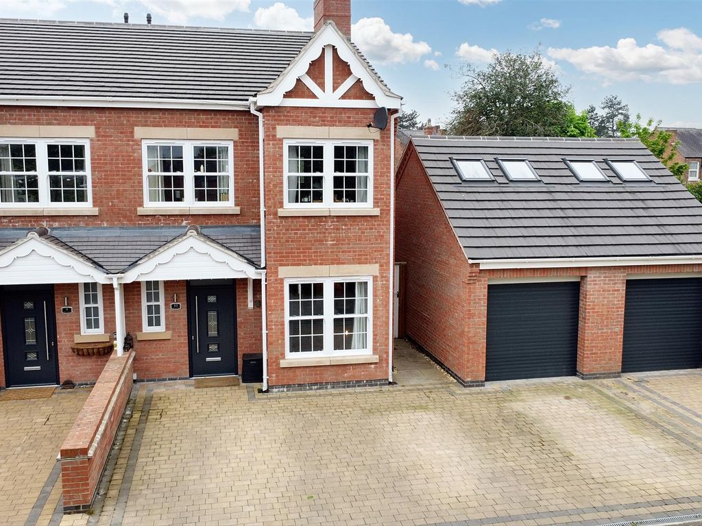 4 bed semidetached house for sale in Dove Lane, Long Eaton, Nottingham