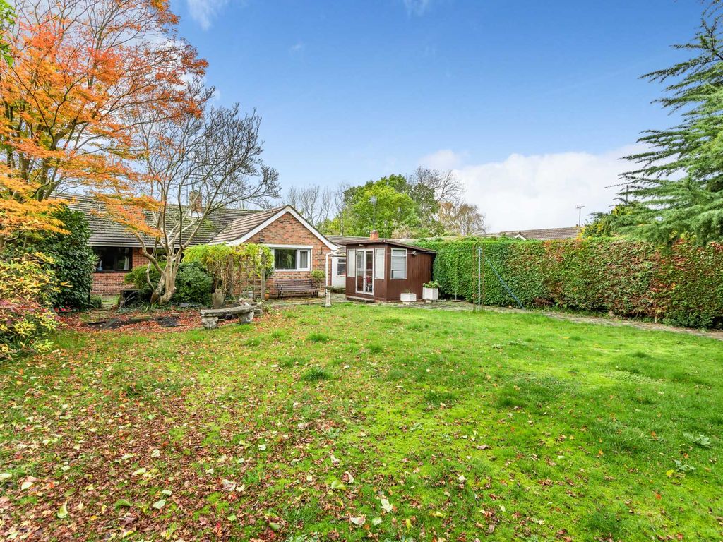 Budges Gardens, Wokingham RG40  