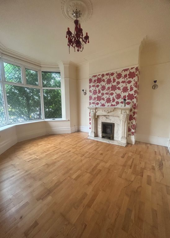 4 bed terraced house to rent in Park Road, Oldham OL8, £1,295 pcm Zoopla