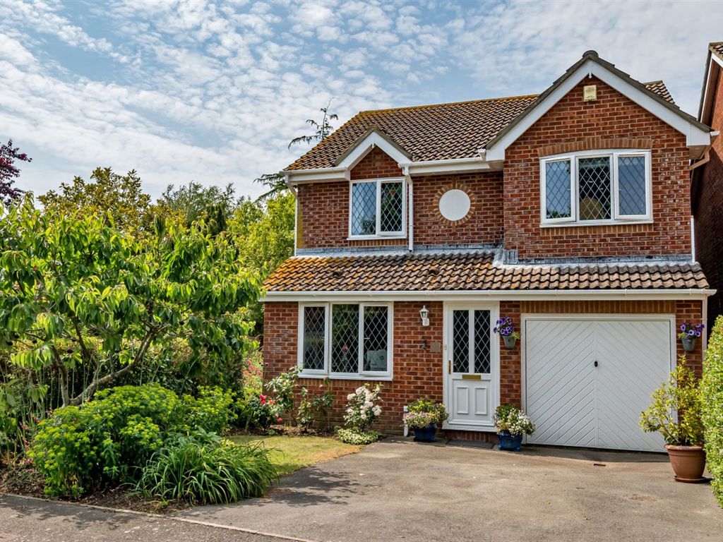 4 bed detached house for sale in 2 Stanbury Close, Bosham, West Sussex