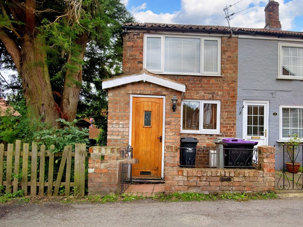 2 bed end terrace house for sale in Watts Lane, Louth LN11, £130,000