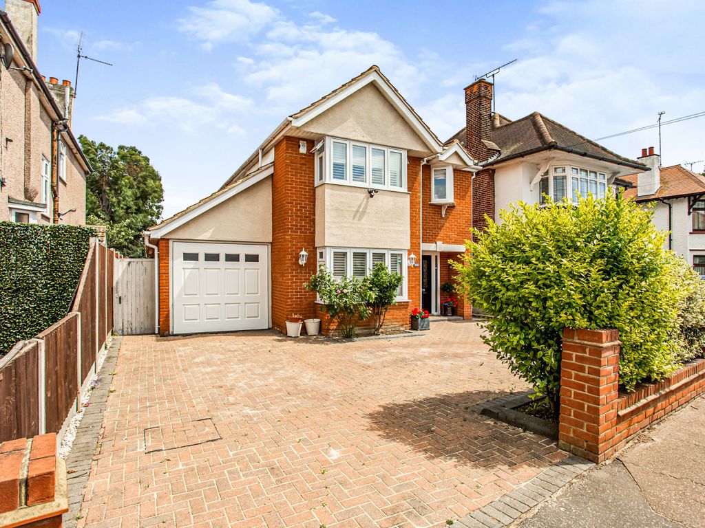 4 bed detached house for sale in Hamstel Road, SouthendOnSea, Essex