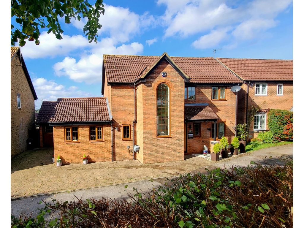 5 bed detached house for sale in Jenkins Close, Shenley Church End