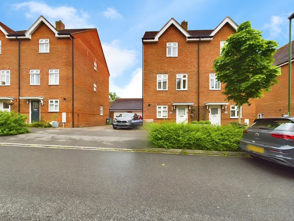 4 bed town house for sale in Sargent Way, Broadbridge Heath, Horsham