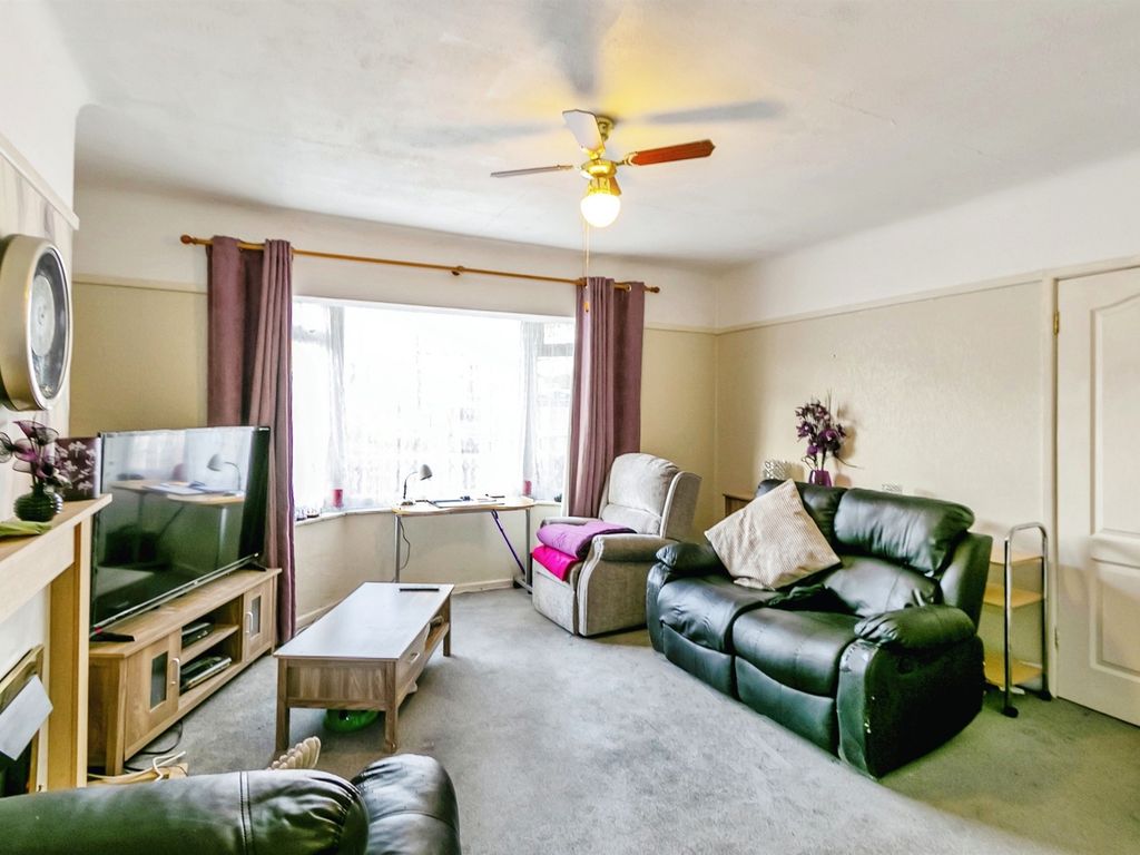 3 bed semidetached house for sale in Paget Road, Bournemouth BH11, £