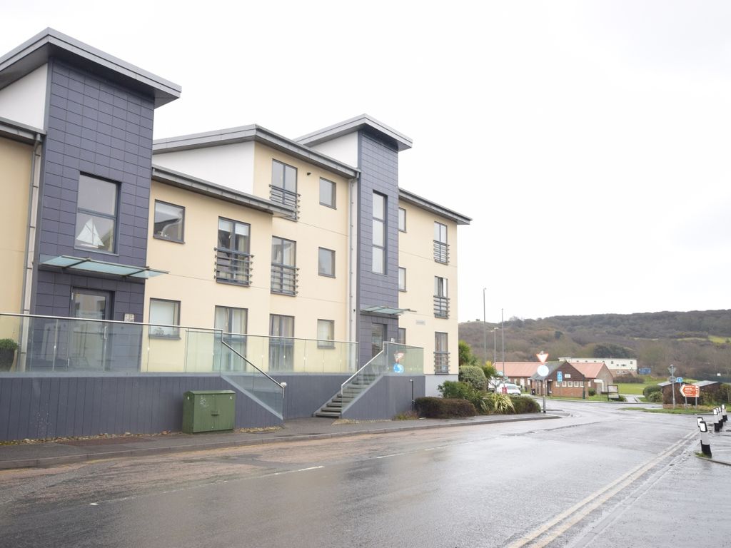2 bed flat to rent in Fort Road, Newhaven BN9 Zoopla