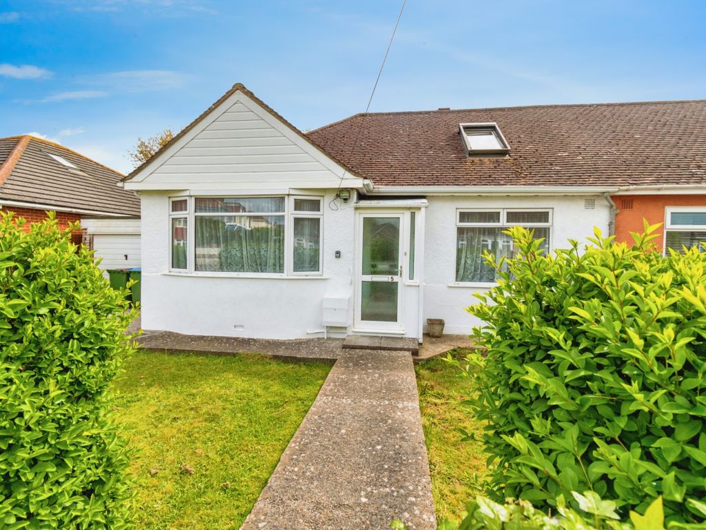 3 bed bungalow for sale in Eastfield Avenue, Fareham, Hampshire PO14, £