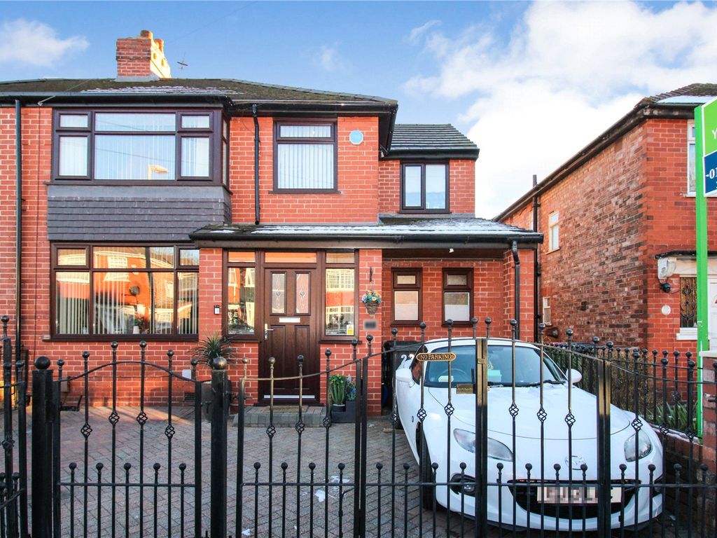 4 bed semidetached house for sale in Gillingham Road, Eccles