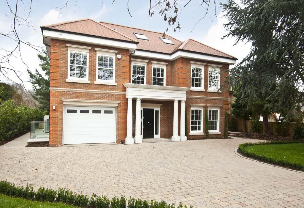 5 bed detached house to rent in Esher Place Avenue, Esher, Surrey KT10