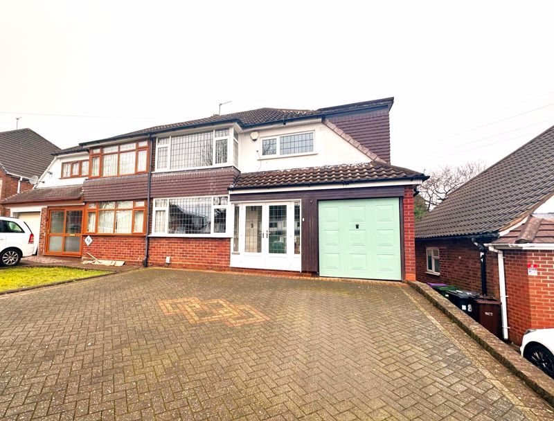 3 bed semidetached house for sale in Laburnum Road, Ettingshall Park, Wolverhampton WV4, £