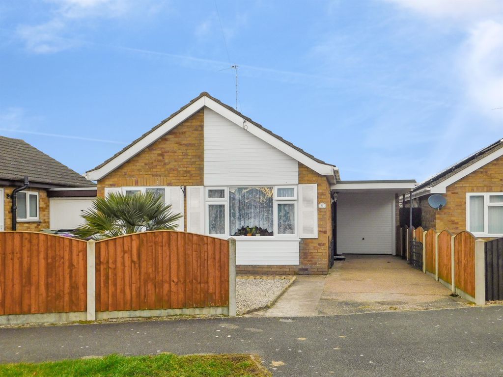 2 bed detached bungalow for sale in Elizabeth Drive, Chapel St