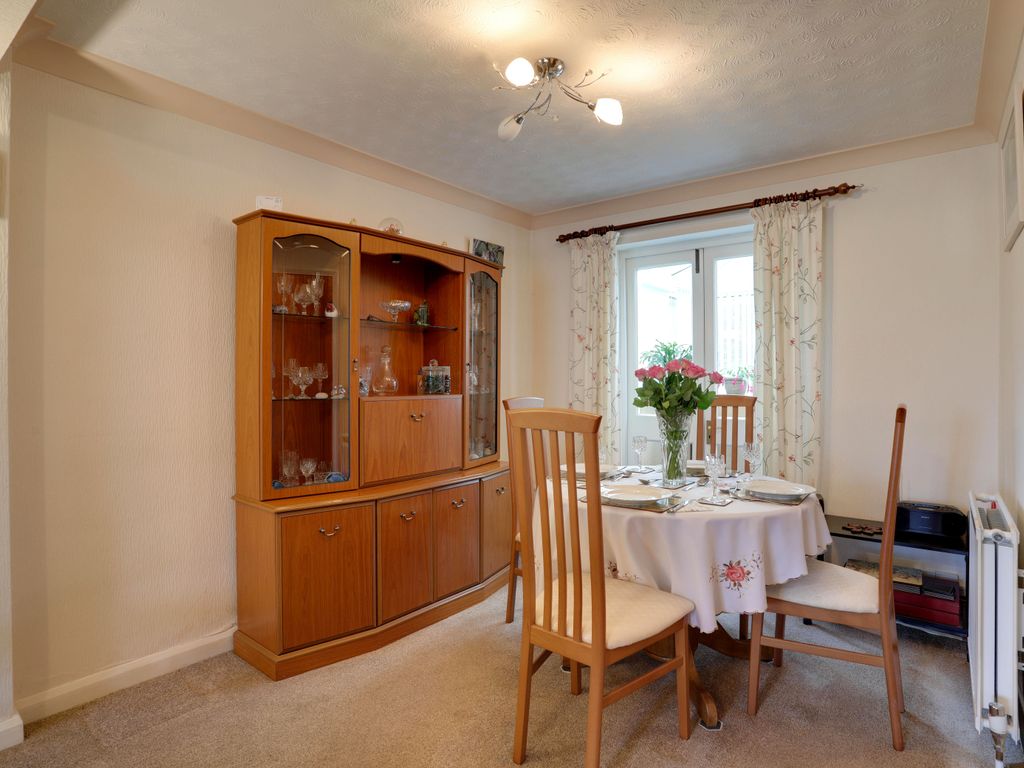 3 bed detached house for sale in Chestnut Drive, Newton Abbot TQ12, £