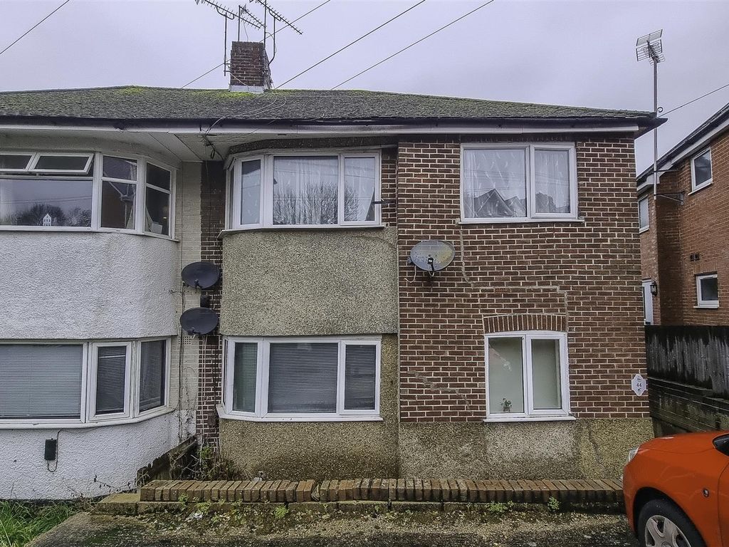 2 bed flat for sale in Gainsford Road, Southampton SO19, £129,000 Zoopla