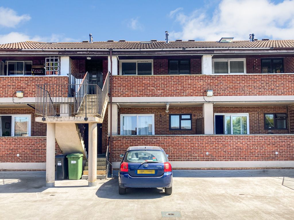 2 bed flat for sale in Savile Way, Grove, Wantage OX12 Zoopla