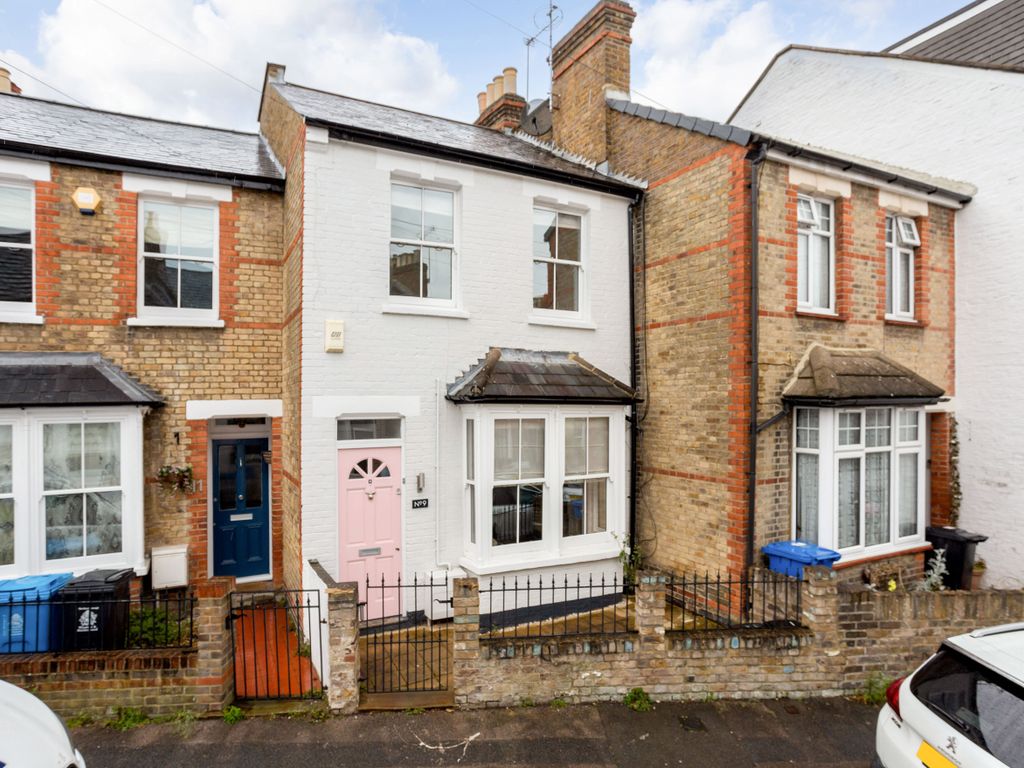 3 bed terraced house for sale in Helena Road, Windsor SL4, £675,000